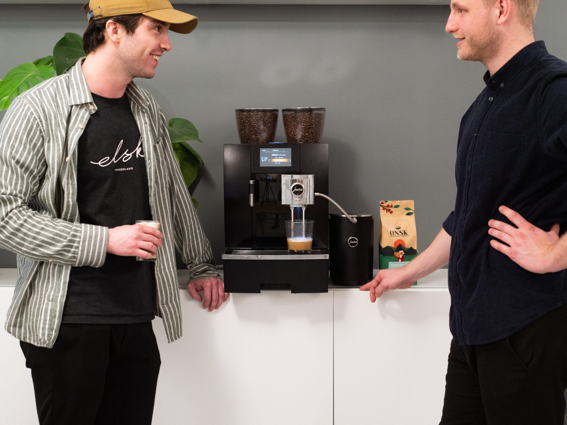 Andreas og Mathias - Jura kaffemaskine - ØNSK kaffe